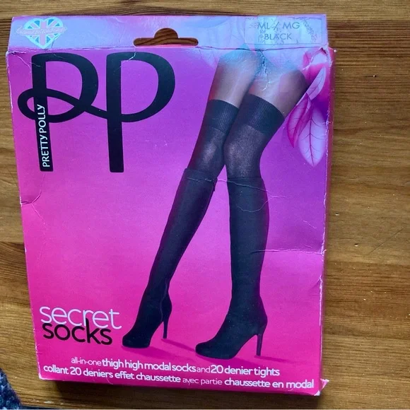 Pretty Polly Black Secret Socks M/L — new - Picture 1 of 2
